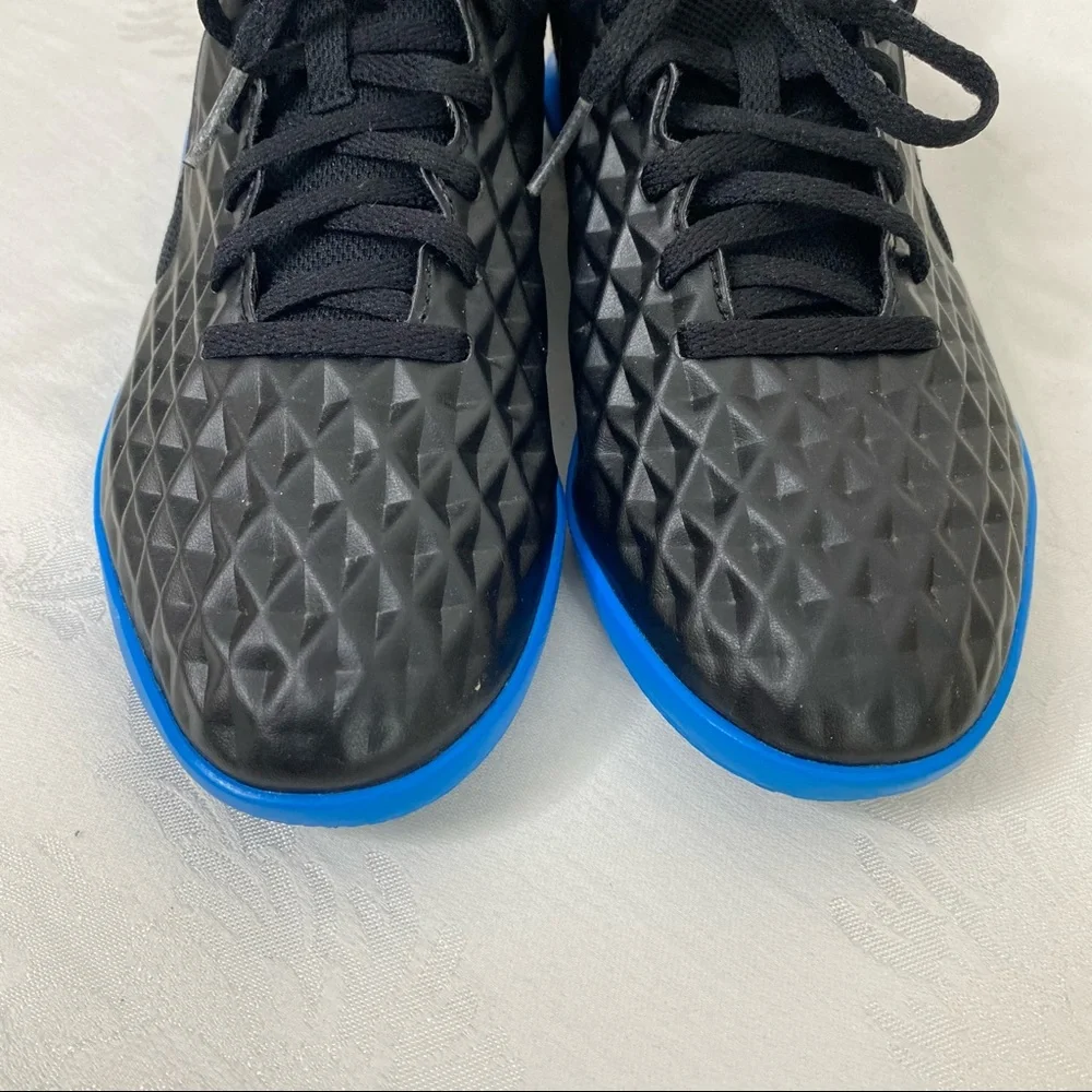 Nike Tempo Sneakers Youth Size 5.5Y